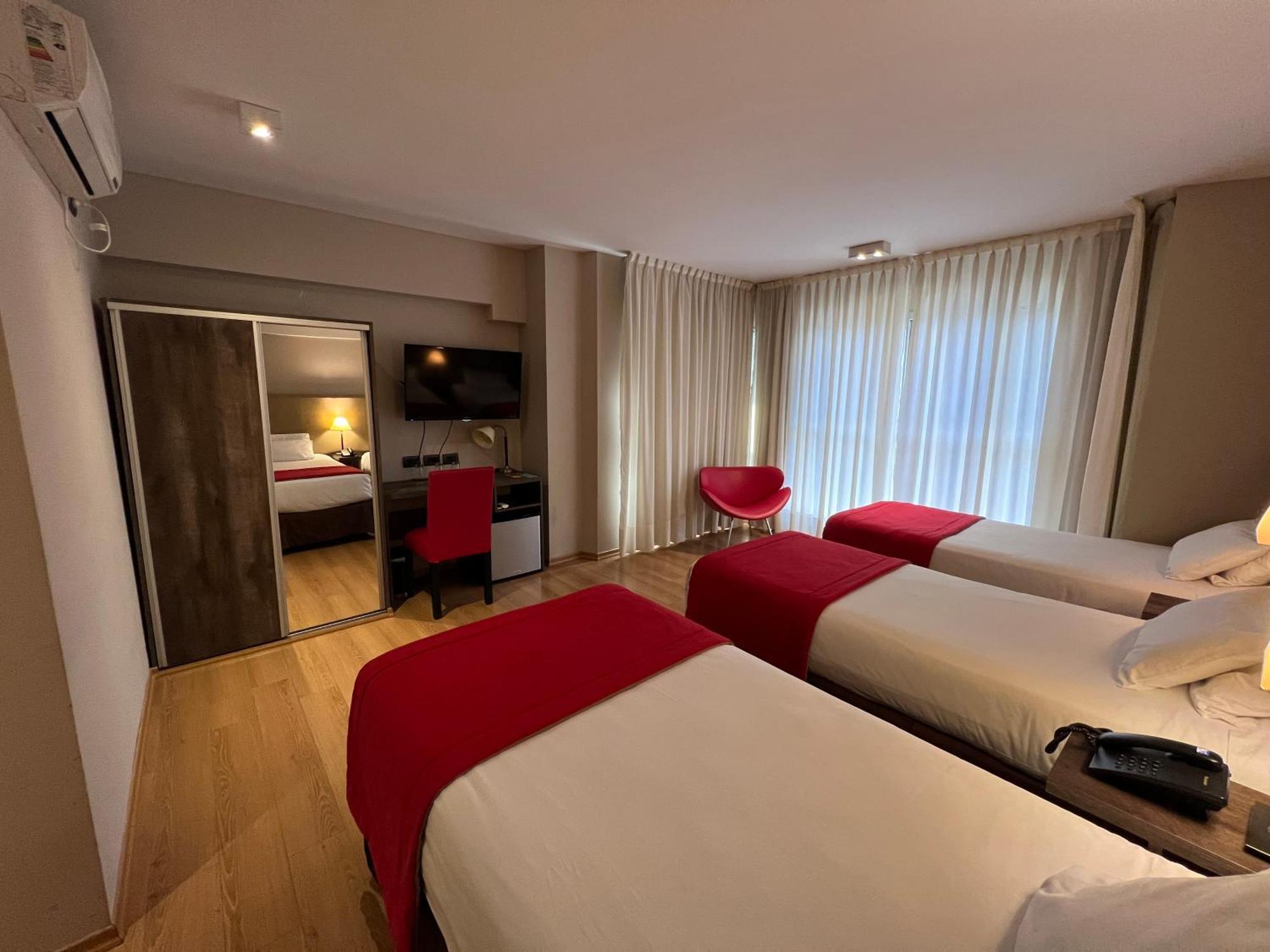 Bue Hotel Буенос Айрес Екстериор снимка