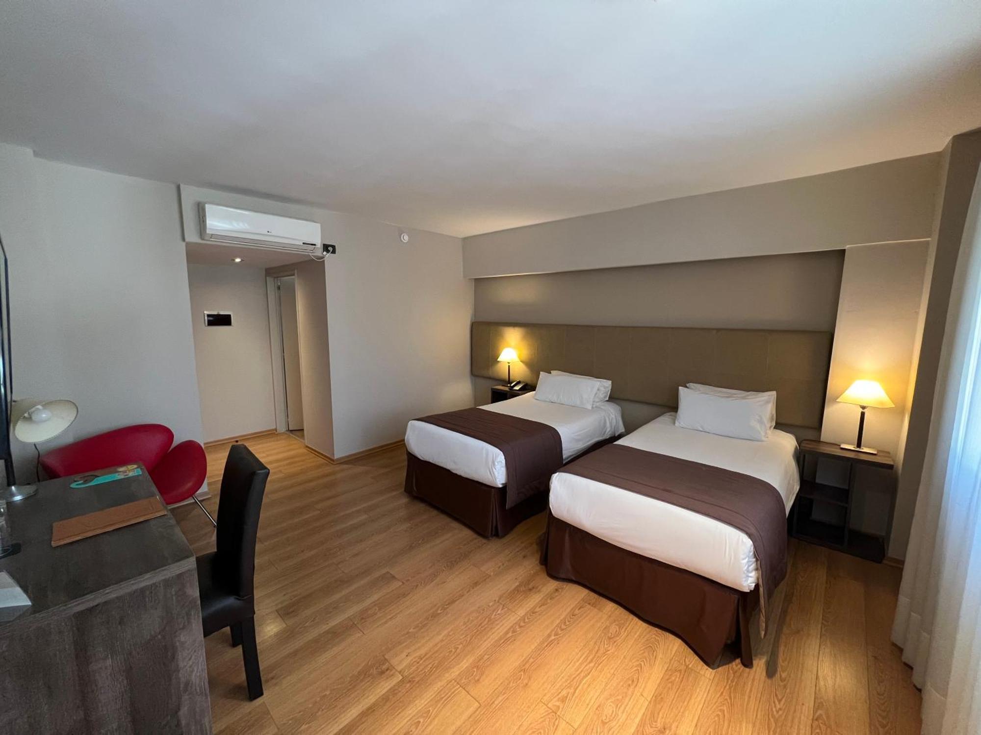 Bue Hotel Буенос Айрес Екстериор снимка