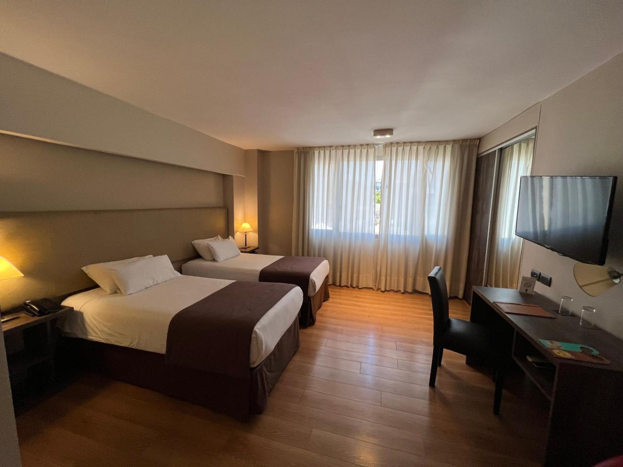 Bue Hotel Буенос Айрес Екстериор снимка
