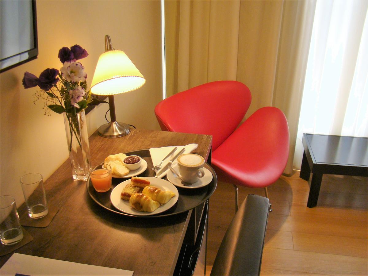Bue Hotel Буенос Айрес Екстериор снимка